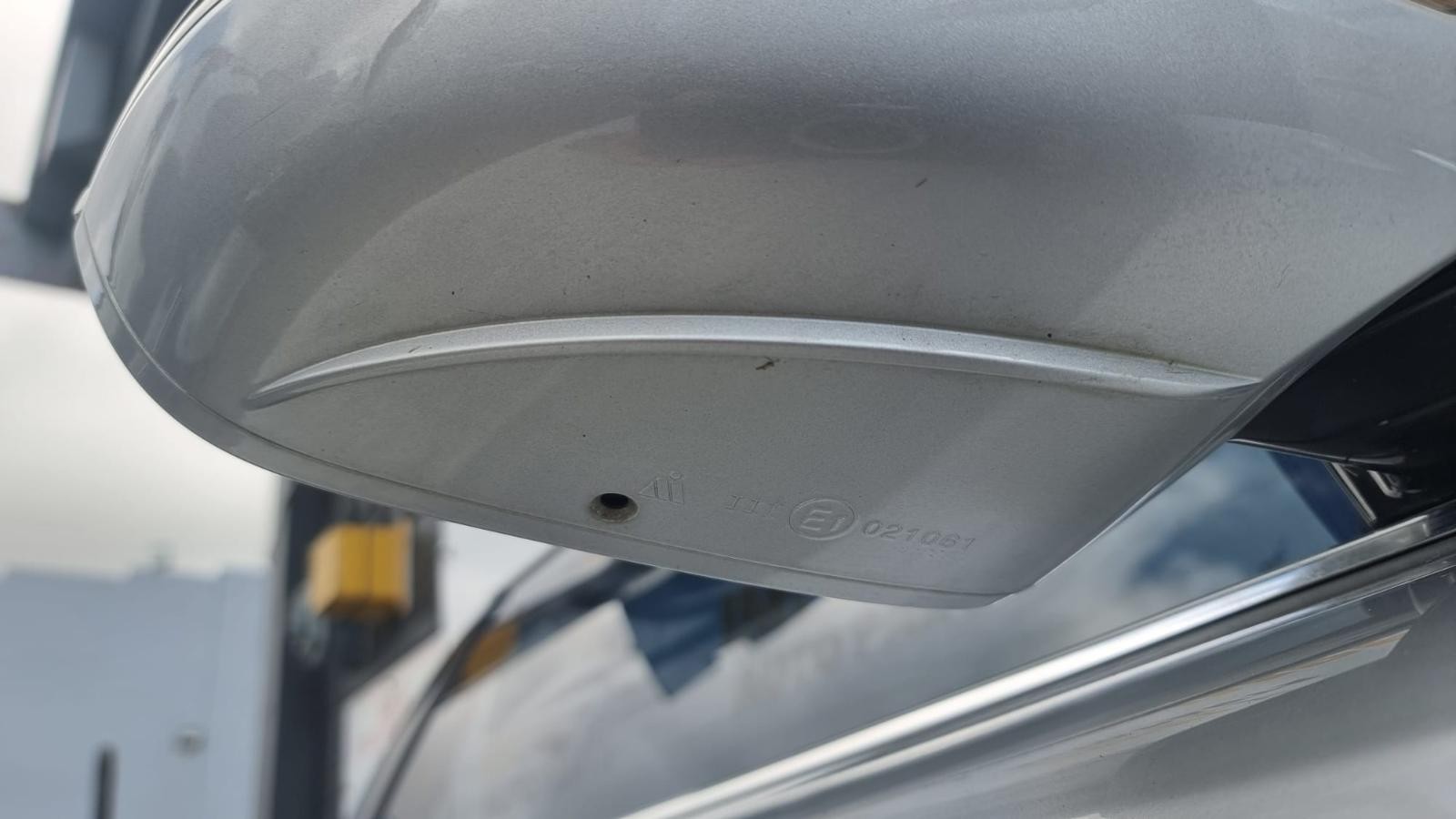 AUDI A8 D4 08/2010-06/2017 RIGHT DOOR MIRROR POWER FOLD NON-CAMERA TYPE SILVER - thumbnail 4