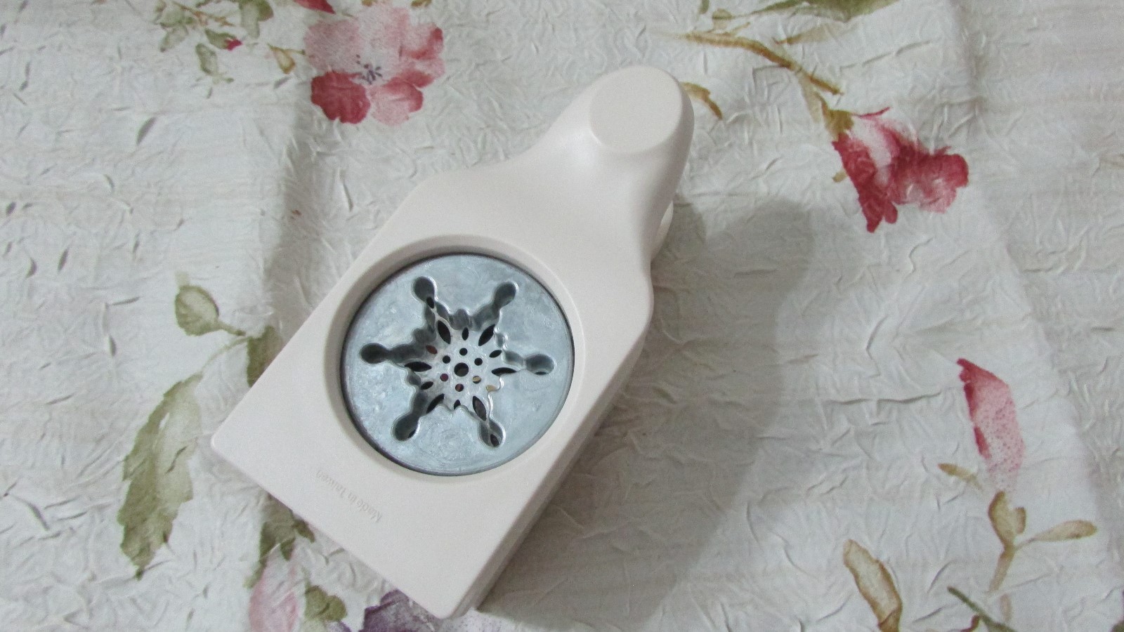 Martha Stewart Crafts LOOPED SNOWFLAKE Punch Paper Scrapbooking Cardmaking EXC