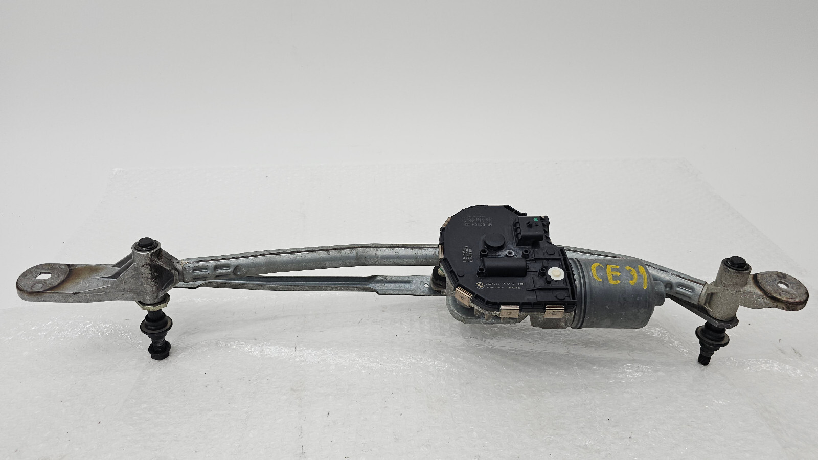 2011-2016 BMW F10 528 535 550 Windshield Wiper Transmission Linkage W/ Motor OEM