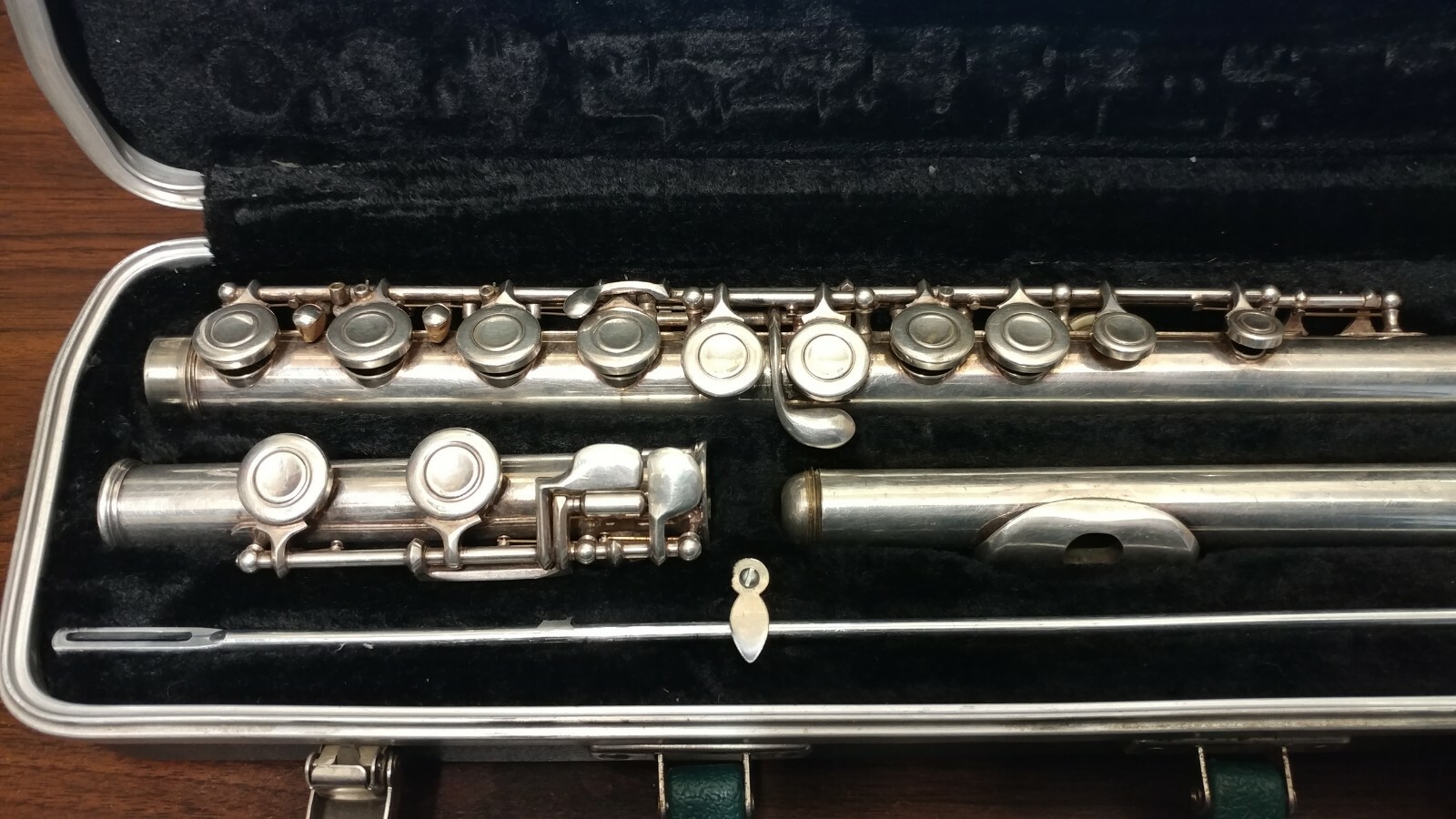 Artley 18-0 Standard Flute Nickel Silver Closed Hole 1962 Vintage with Case