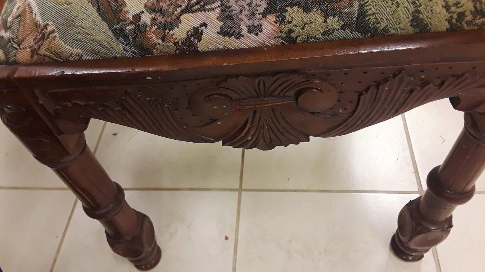 Antique Victorian Era Hand Carved Wooden tête-à-tête Courting Bench Seat Chair