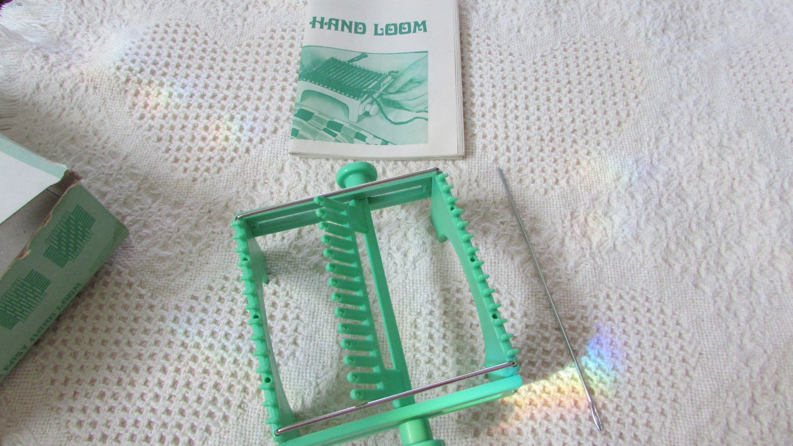 Vintage WEAVE EASY Hand Loom /w Box , Needle & Manual, Complete