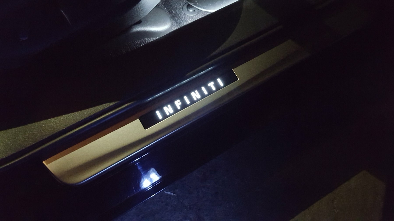 OEM Infiniti Q50 Illuminated Sill Kick Plate Covers 999G6J2000 eBay