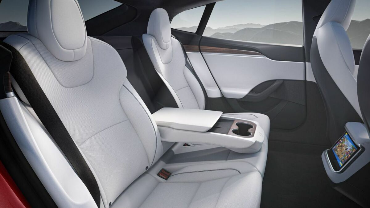 You can see the back seat of the Tesla Model S 2021
