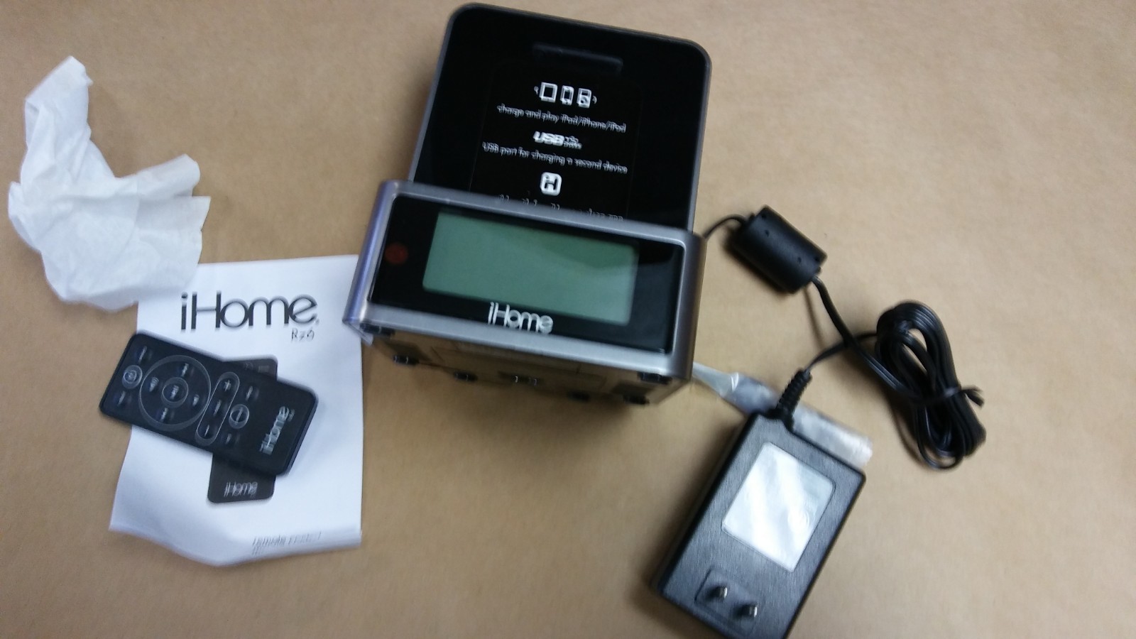 iHome ID37 Ihome Id37 Ipad(R)/Ipod(R)/Iphone(R) Dual Alarm Stereo Clock Radio