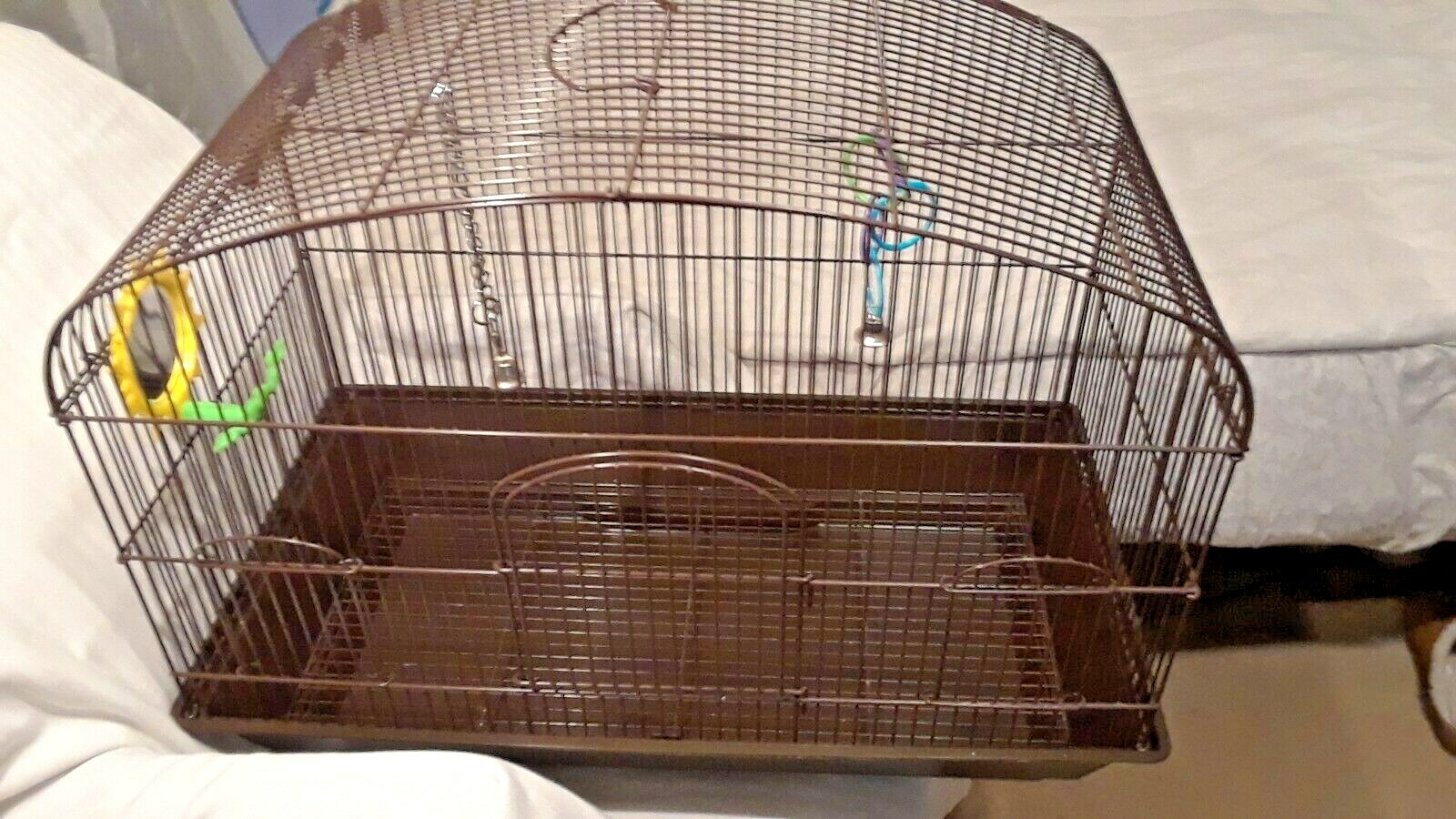 ROUND HALF MOON SHAPE METAL/PLASTIC BIRD CAGE
