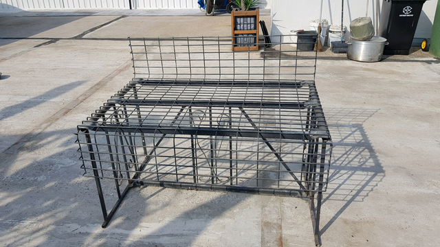 GARDEN CHAIR/PLANT TABLE | Outdoor Dining Furniture | Gumtree Australia