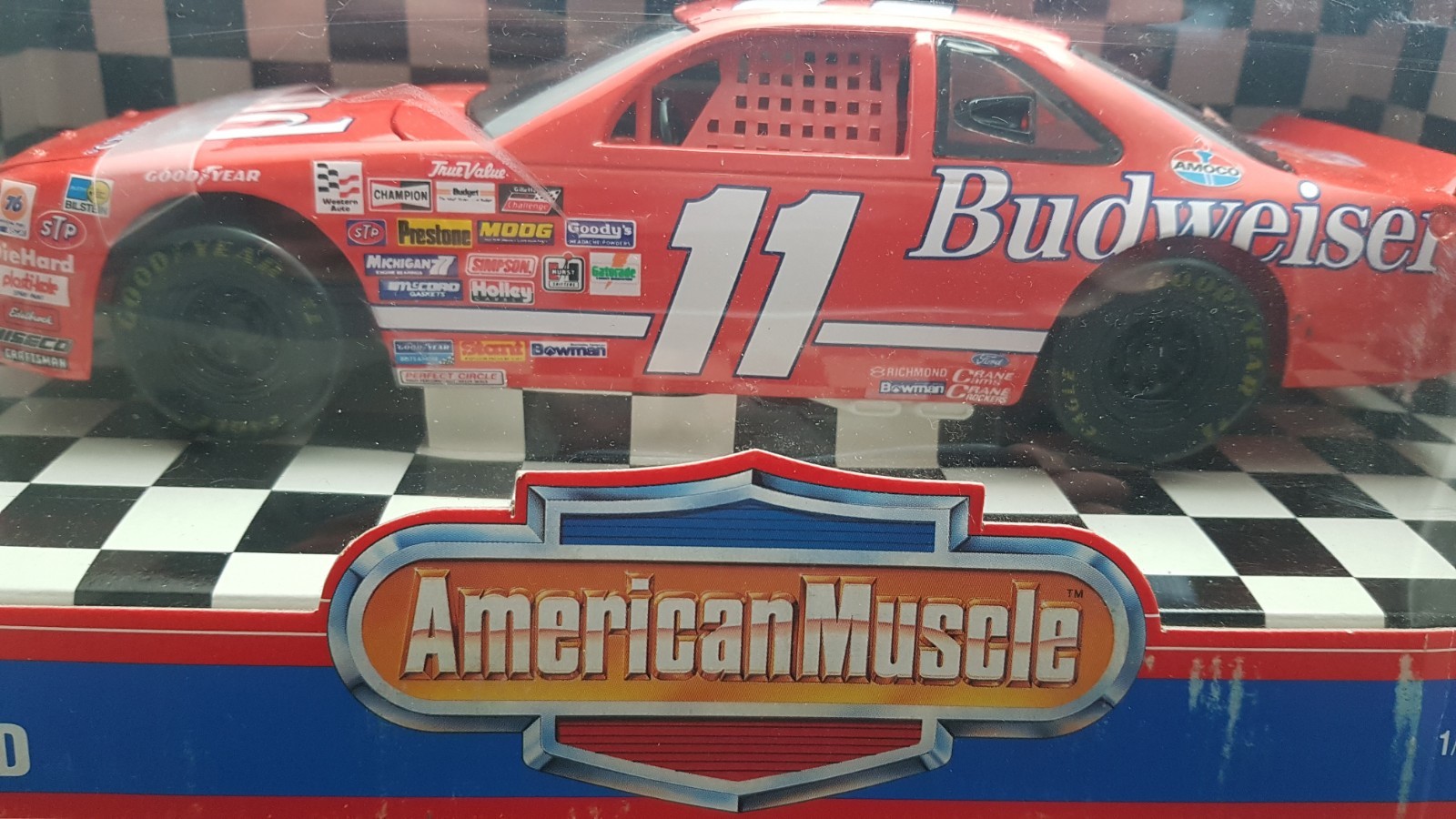 ERTL Budweiser T-Bird #11 Bill Elliot American Muscle 1/18 Scale Diecast w/box