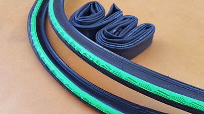 *New 2 Pak 700x28c Pair of Neon Green & Black Tires + Tubes Road Fixie Bike 700c