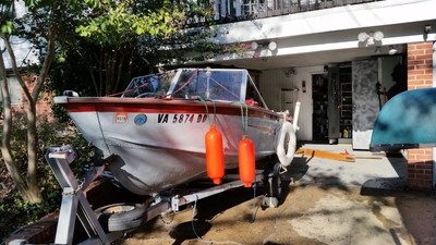 Starcraft Rundabout Close Bow Leisure Boat with trailer