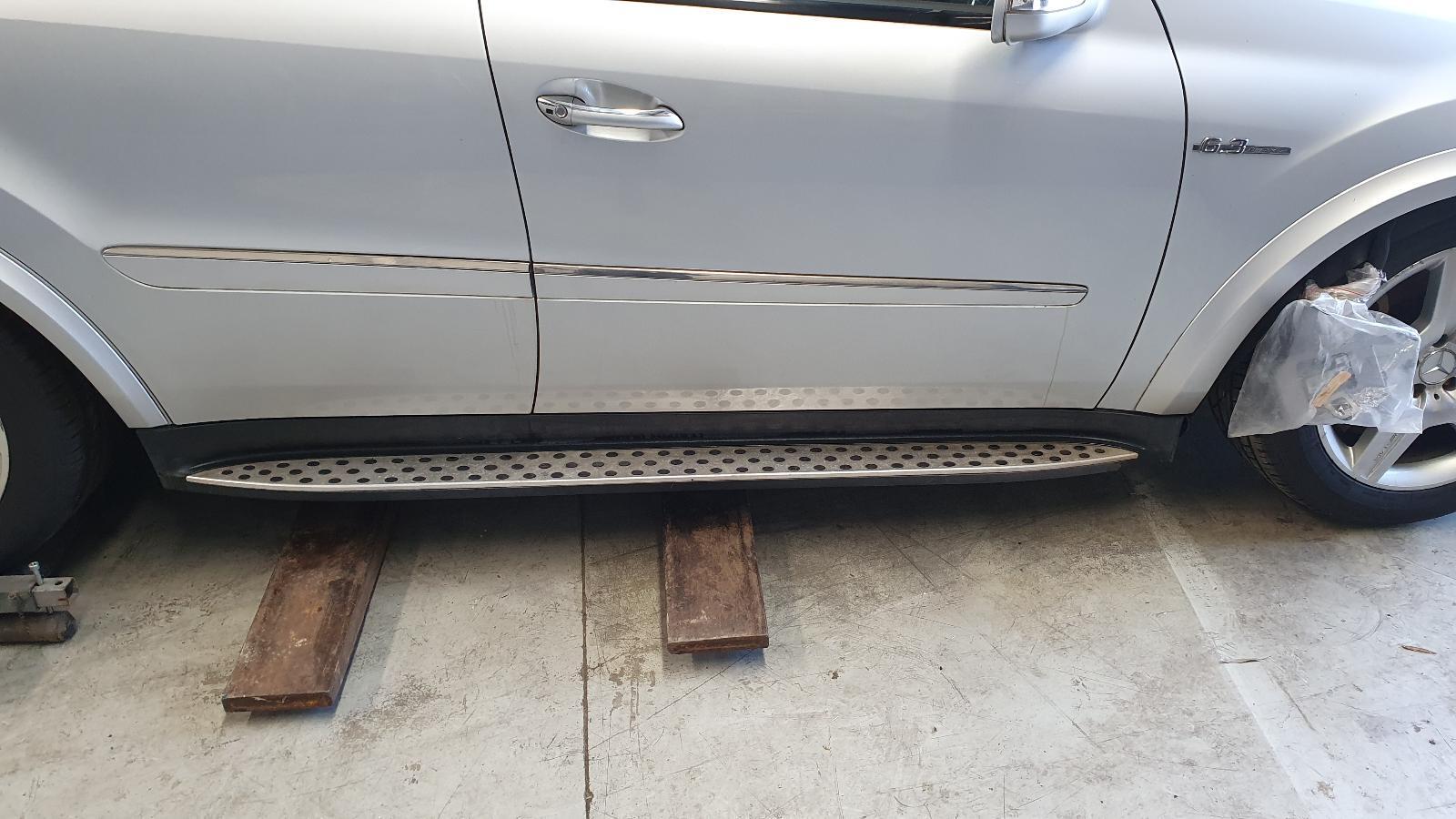 2006 M Class MERCEDES LEFT GUARD W164 09/05-12/11 image 11