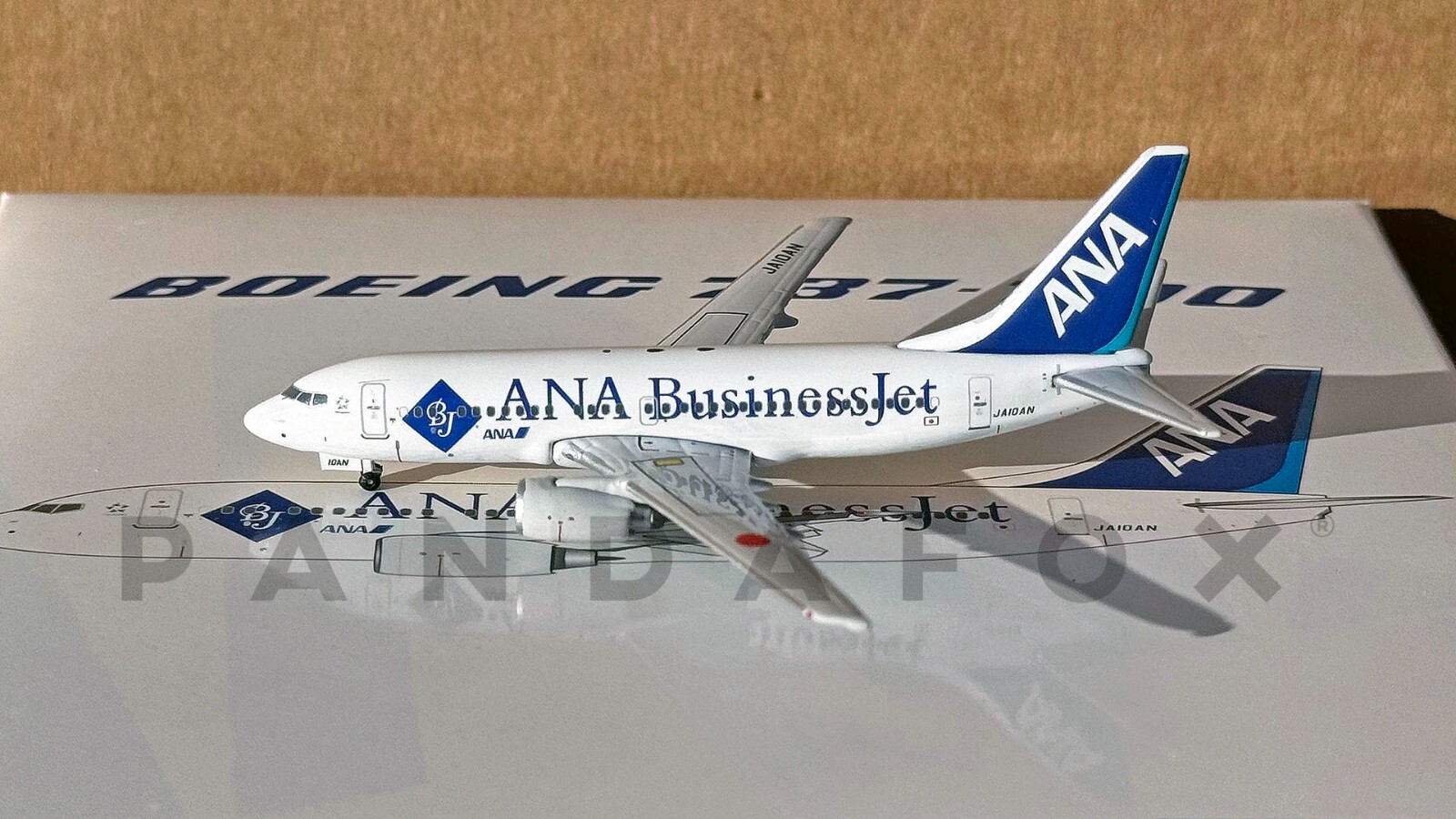 ANA・BOEING-737 ANA's 737-700ER long-haul business jet
