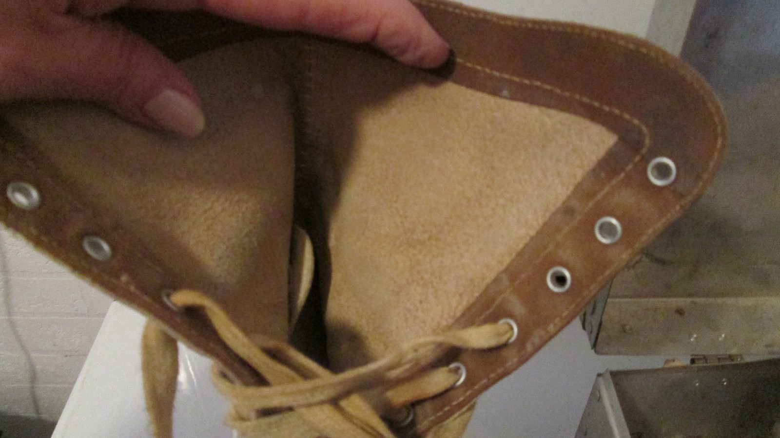 Vintage Roller Rink Indoor Skates White High Top Womens 5