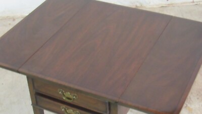 Henkel Harris Mahogany Drop-Leaf Side Table 