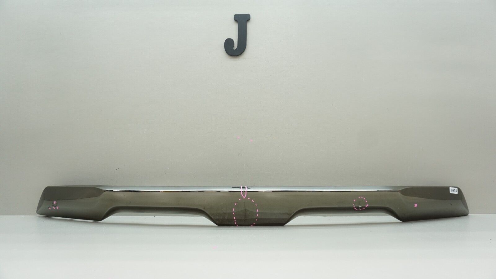 2023-2024 CHEVROELT TRAX REAR LOWER CHROME TRIM VALANCE 2023-2024 CHEVROELT TRAX REAR LOWER CHROME TRIM VALANCE