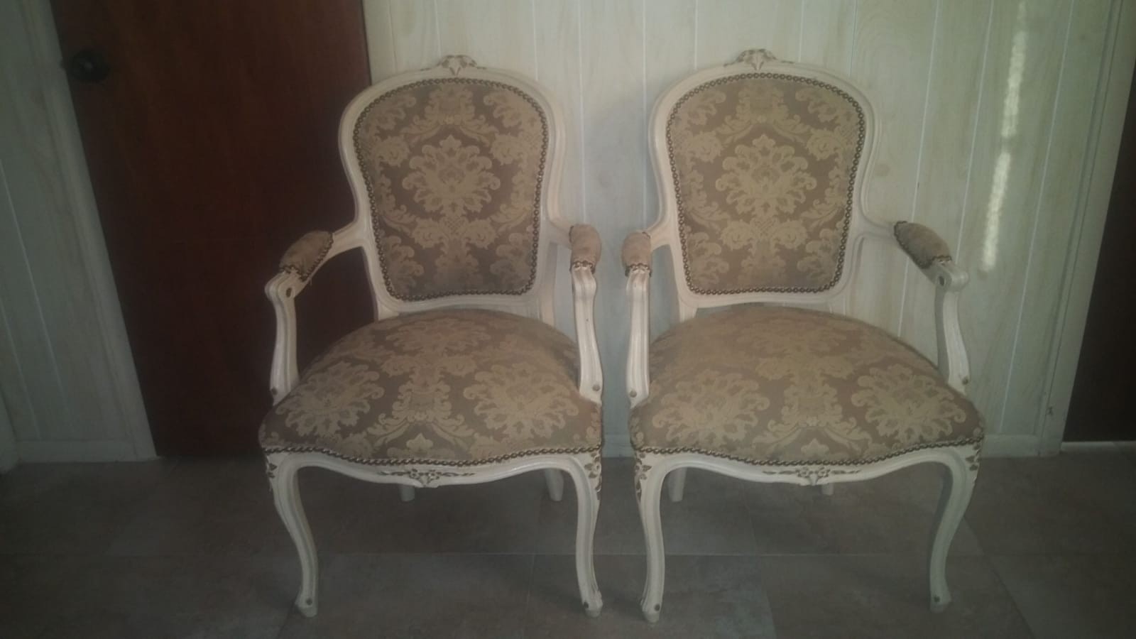 Louis XV Set of 2 Cream Colored Chairs