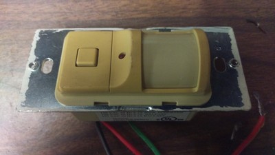 Lot 113 Hubbell WS12771 motion detector light switches as-is wall switch sensors