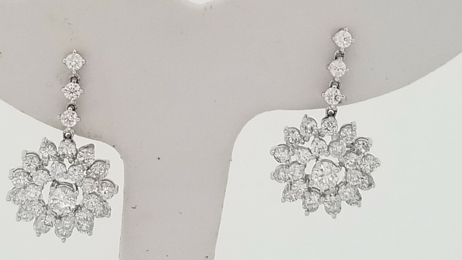 Pre-owned Teachers Jewelry 14k White Gold Diamond Cluster Hanging Earring 4.50 Carat G-h Color Vs2 Clearity