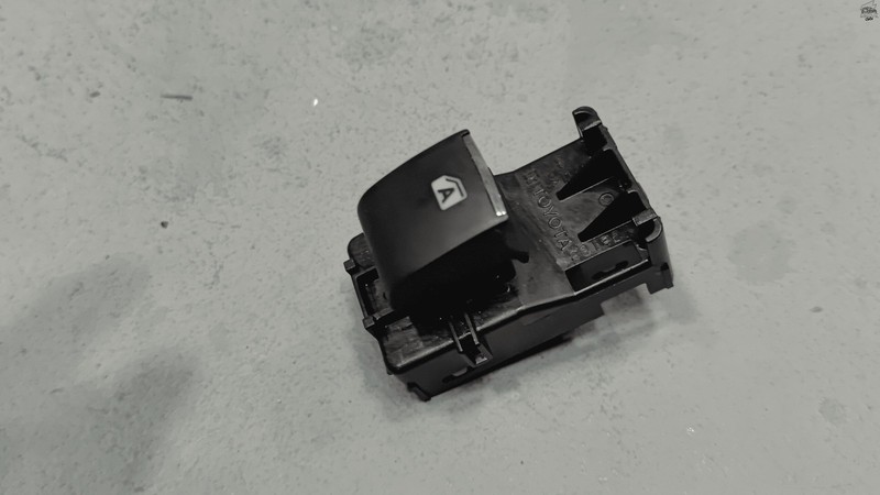 Used 2018-2021 Toyota Camry Rear Right Or Left Side Door Window Switch OEM