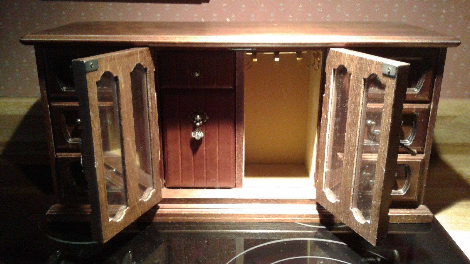 Vintage circa 1950 or 1960 jewelry chest cabinet