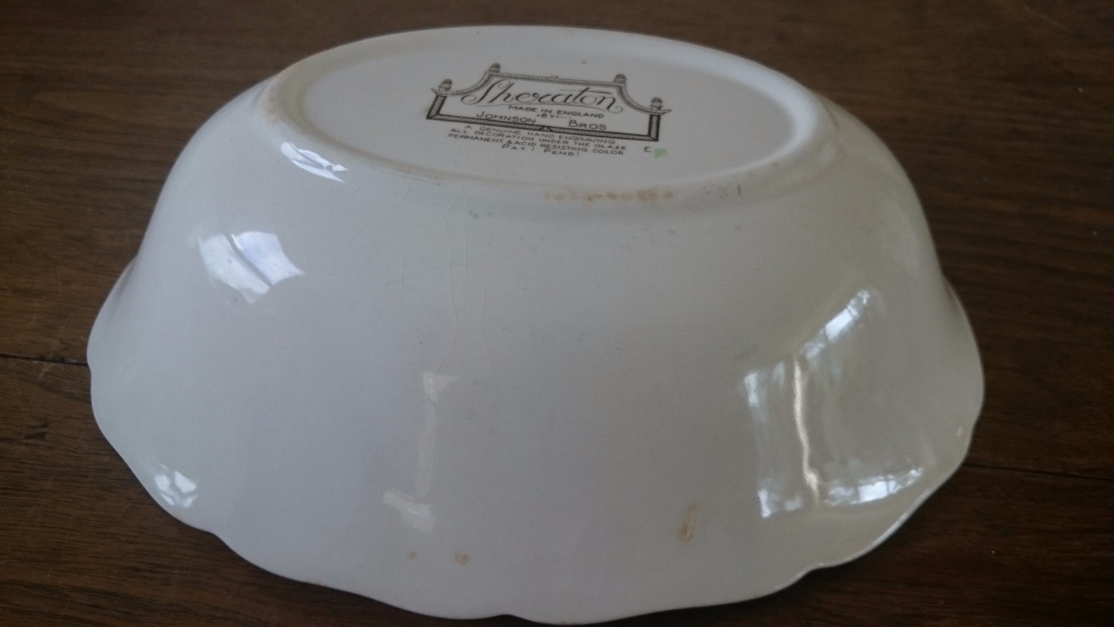 Vintage JOHNSON BROTHERS SHERATON 8-3/4