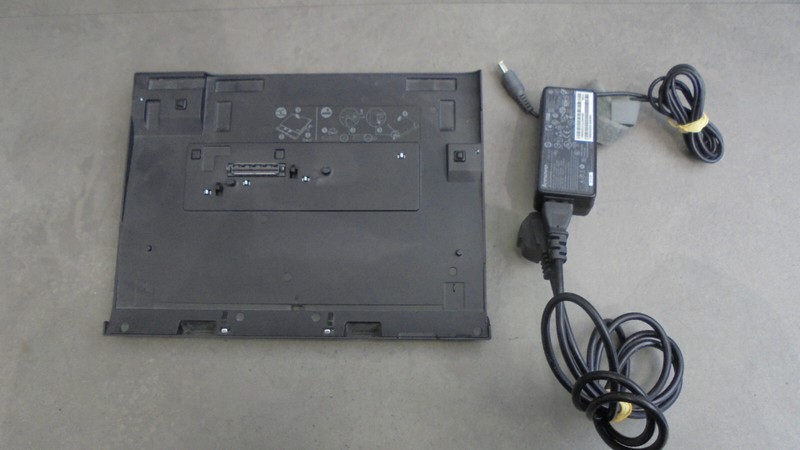 Station D'Accueil Dock Lenovo Ultrabase Serie 3 Thinkpad Avec Chargeur