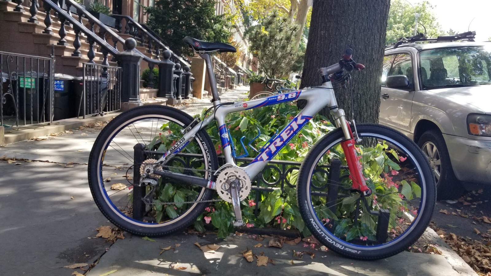 Trek Elite 9.8 OCLV Carbon Mountain Bike - 17.5" - Handmade in the USA