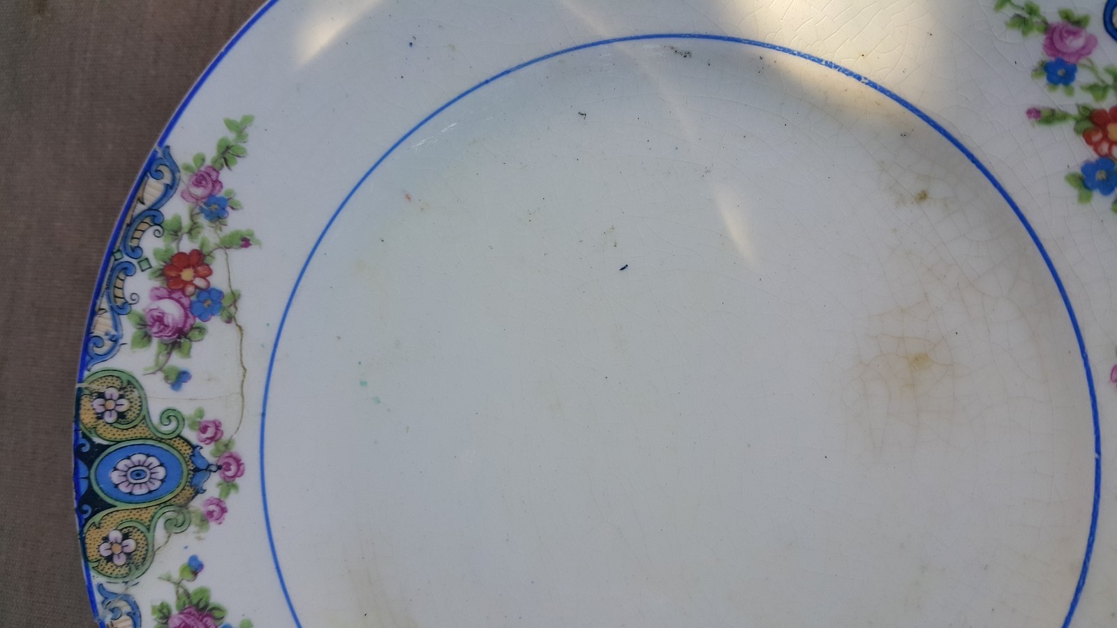 ANTIQUE Thompson Aladdin Plate and Dish with Lid