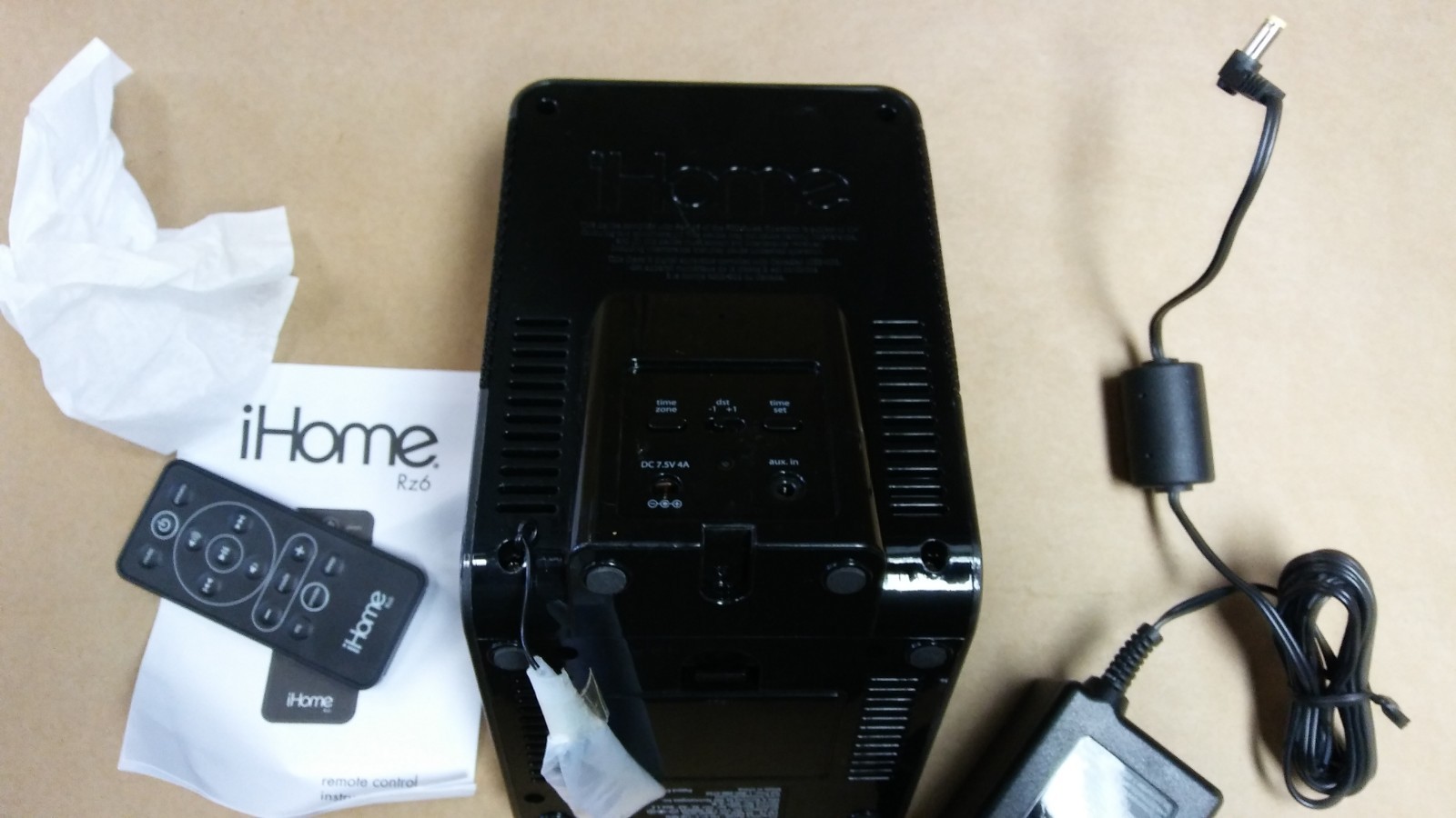 iHome ID37 Ihome Id37 Ipad(R)/Ipod(R)/Iphone(R) Dual Alarm Stereo Clock Radio