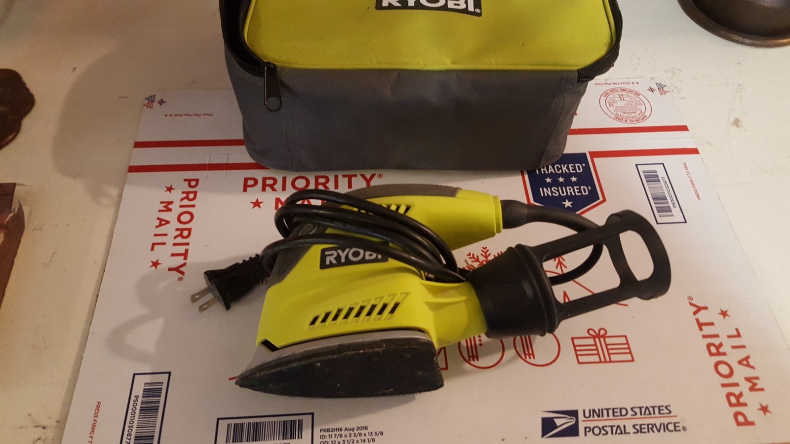 RYOBI CFS1503GK Detail Sander
