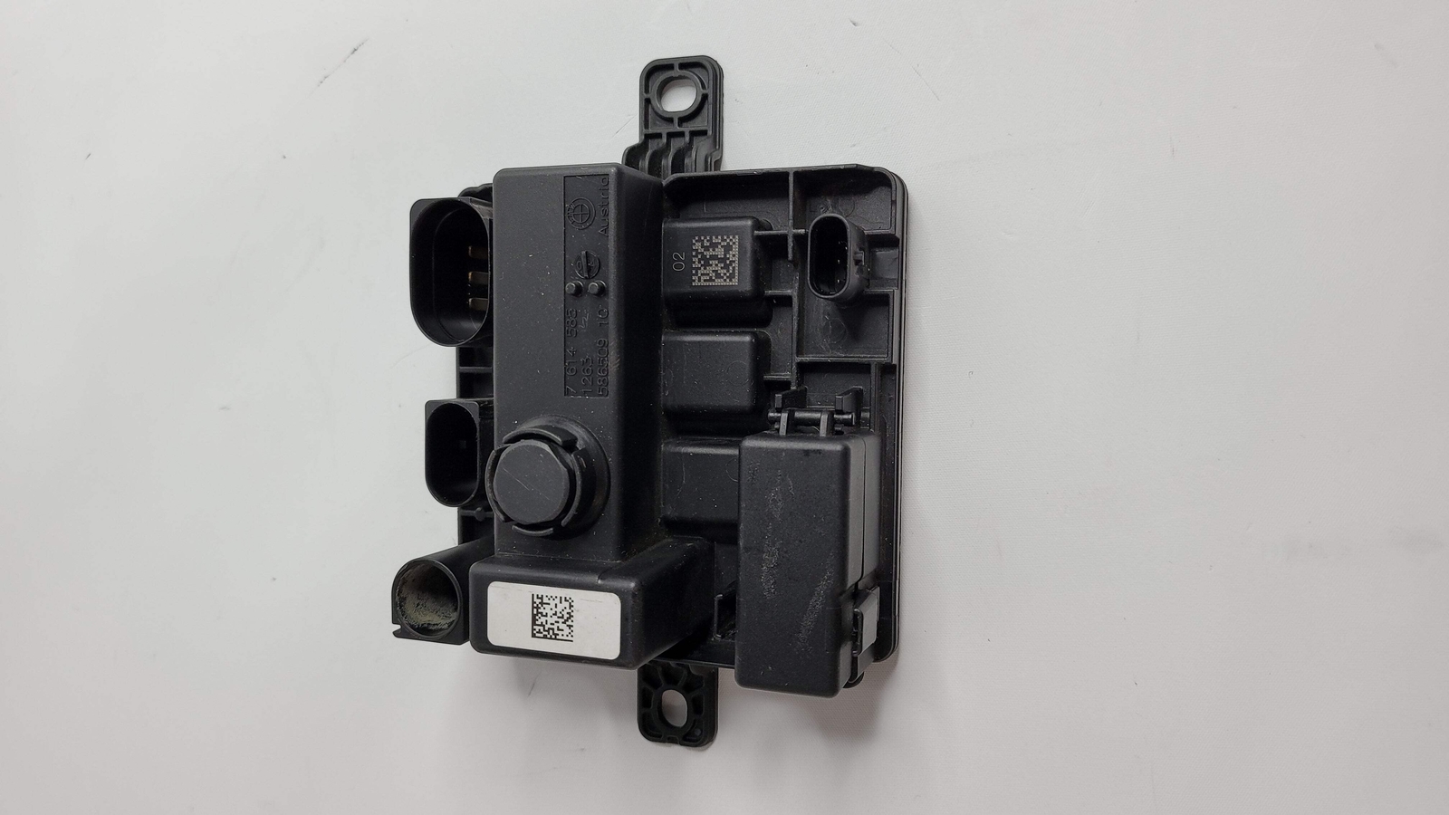 BMW M3 F80 INTEGRATED SUPPLY MODULE 7614585