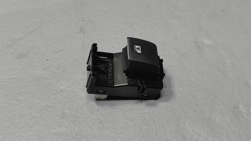Used 14-19 Toyota Highlander Rear Left or Right Side Door Window Control Switch OEM