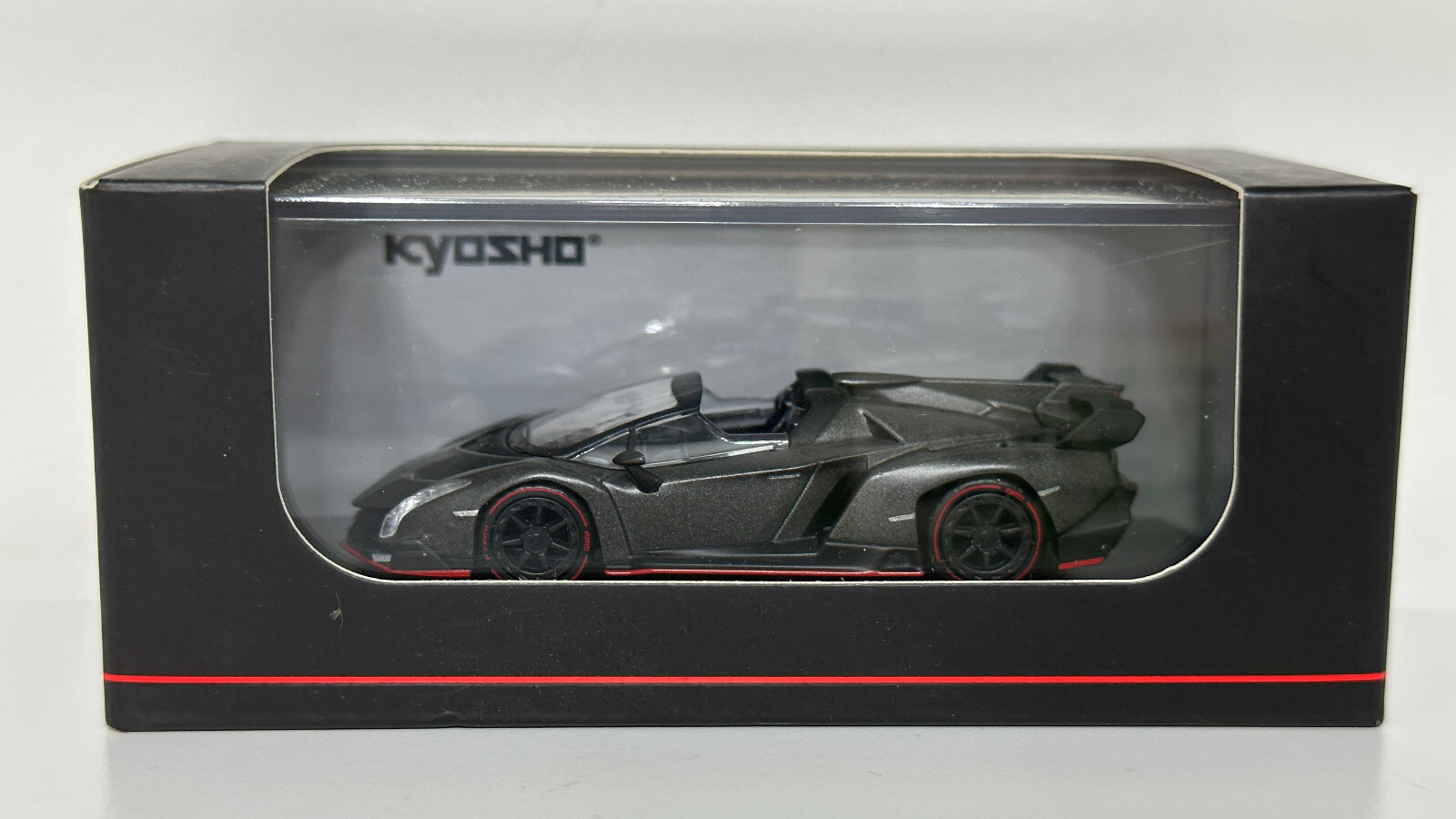 Lamborghini Veneno 1/18 スケール 黒 Lamborghini Veneno (Matt
