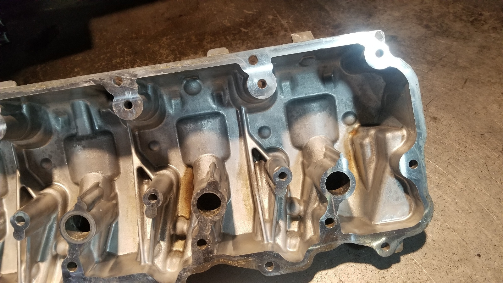 12680249 6.6L DURAMAX L5P Engine Upper Valve Cover  (2017-2018) - Picture 4 of 11