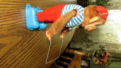 Vintage Monkey Jump Jumping Rope Battery Operated 9 1/2