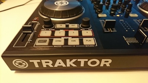 Native Instruments Traktor Kontrol S2 mk2