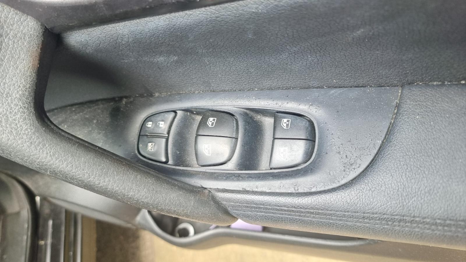 NISSAN QASHQAI J11 12/2013-07/2021 CENTRE CONSOLE LID ONLY LEATHER - thumbnail 3