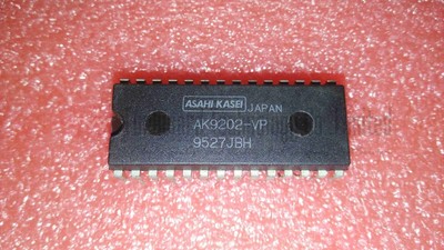 AKM AK9202-VP 16-BIT Stereo A/D Converter for Digital Audio PDIP28 x 1pc #A6-31.