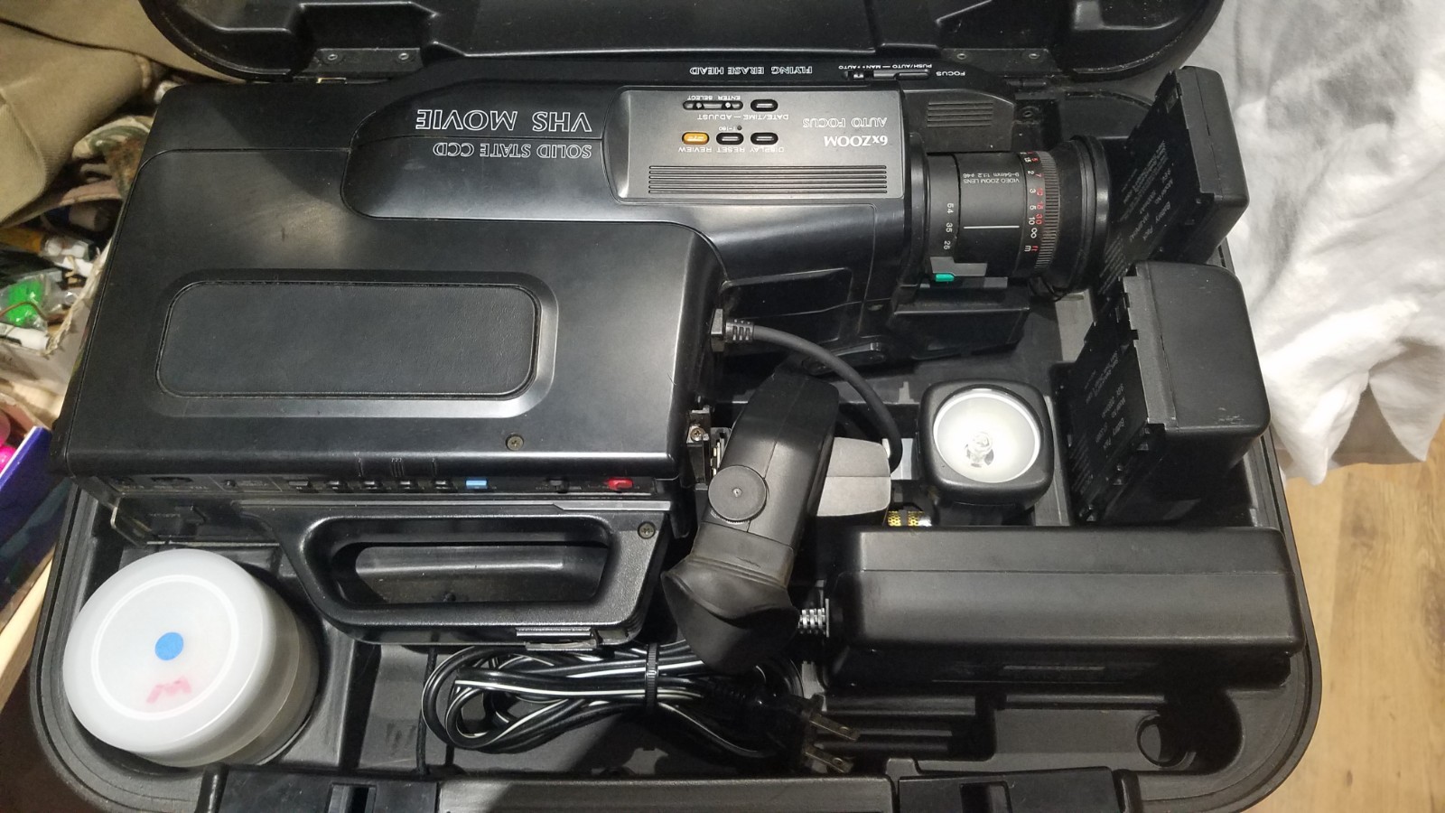 Vintage Solid State CCD VHS Movie Camcorder