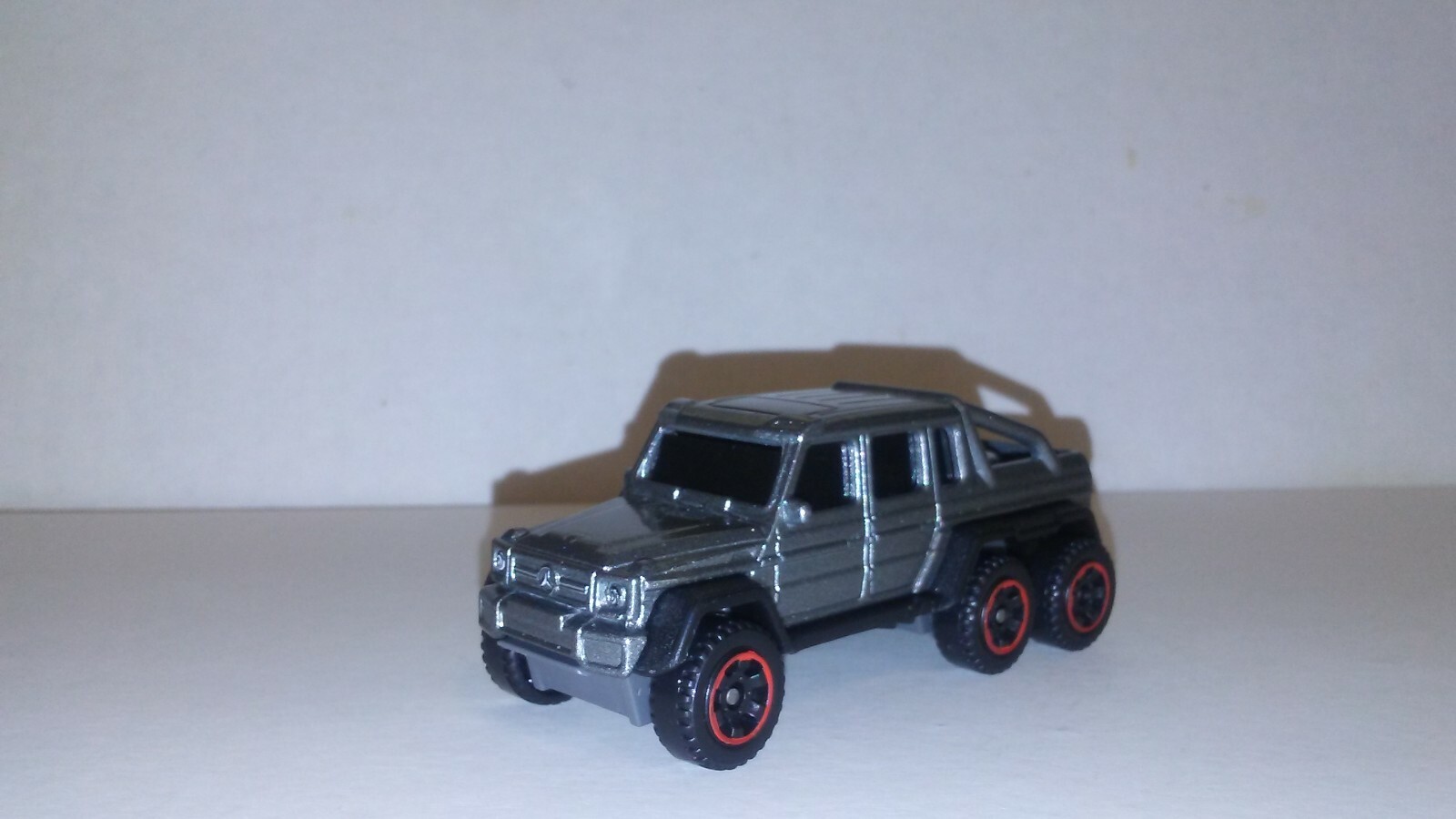 MATCHBOX - 1/64 - OFF-ROAD - MERCEDES BENZ G-63 AMG 6X6 PICKUP TRUCK - LOOSE