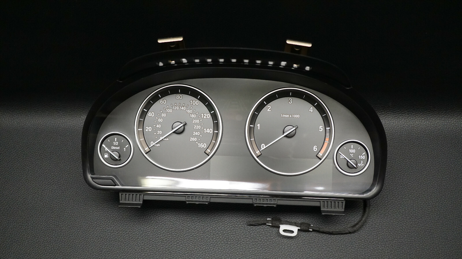 GENUINE BMW X5 F15 DIESEL INSTRUMENT CLUSTER MP/H KM/H