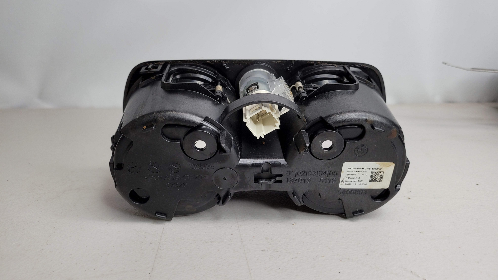0 Bmw M3 G80/81/82/83 COMPETITION OEM CUP HOLDER ASSEMBLY W/ 12V CHARGER USB PLUG image 3