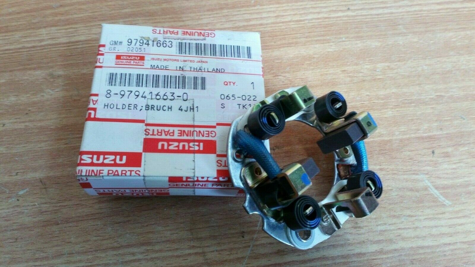 Starter Holder Brush for Isuzu Dmax D-Max 4JA1 8979416630 Starter Holder Brush for Isuzu Dmax D-Max 4JA1 8979416630
