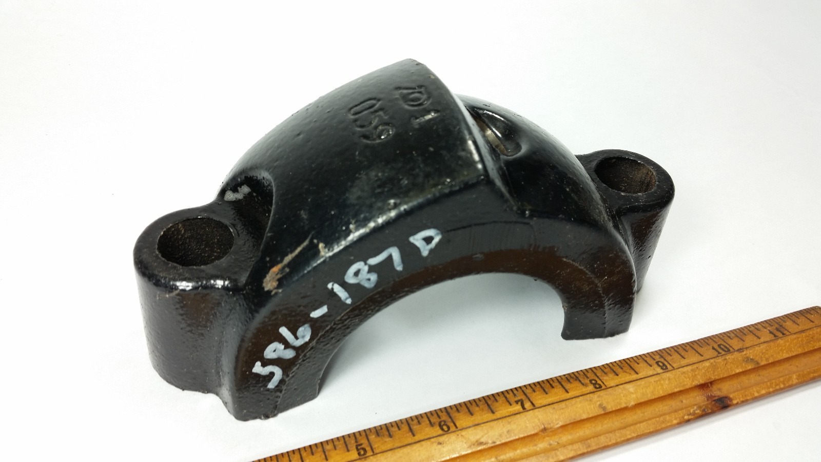 Great Plains Grain Drill Seeder Bearing housing 586-187D bottom 4000tc