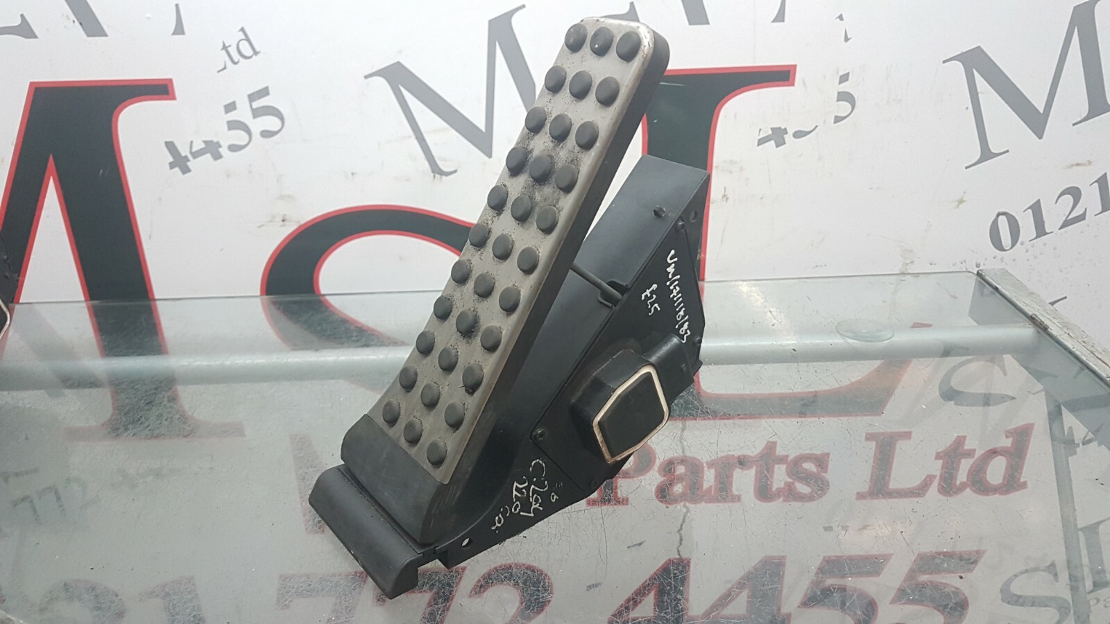 【C3】ACCELERATOR 2013 MERCEDES E550 GAS ACCELERATOR PEDAL A 204 300 11 04 OEM