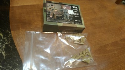 Verlinden 1:35 WWII Wounded German Soldiers 2 Resin Figures Kit 2059