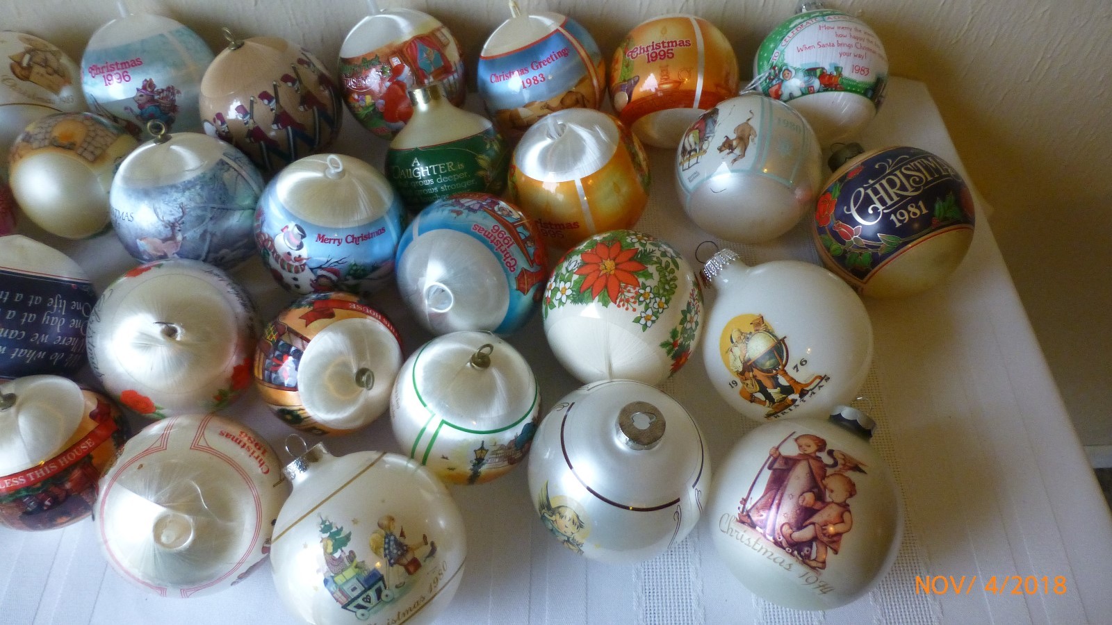 VTG Christmas Ornaments 33 Assorted Years 1970-1990s Crafts Wreaths Tree Decor