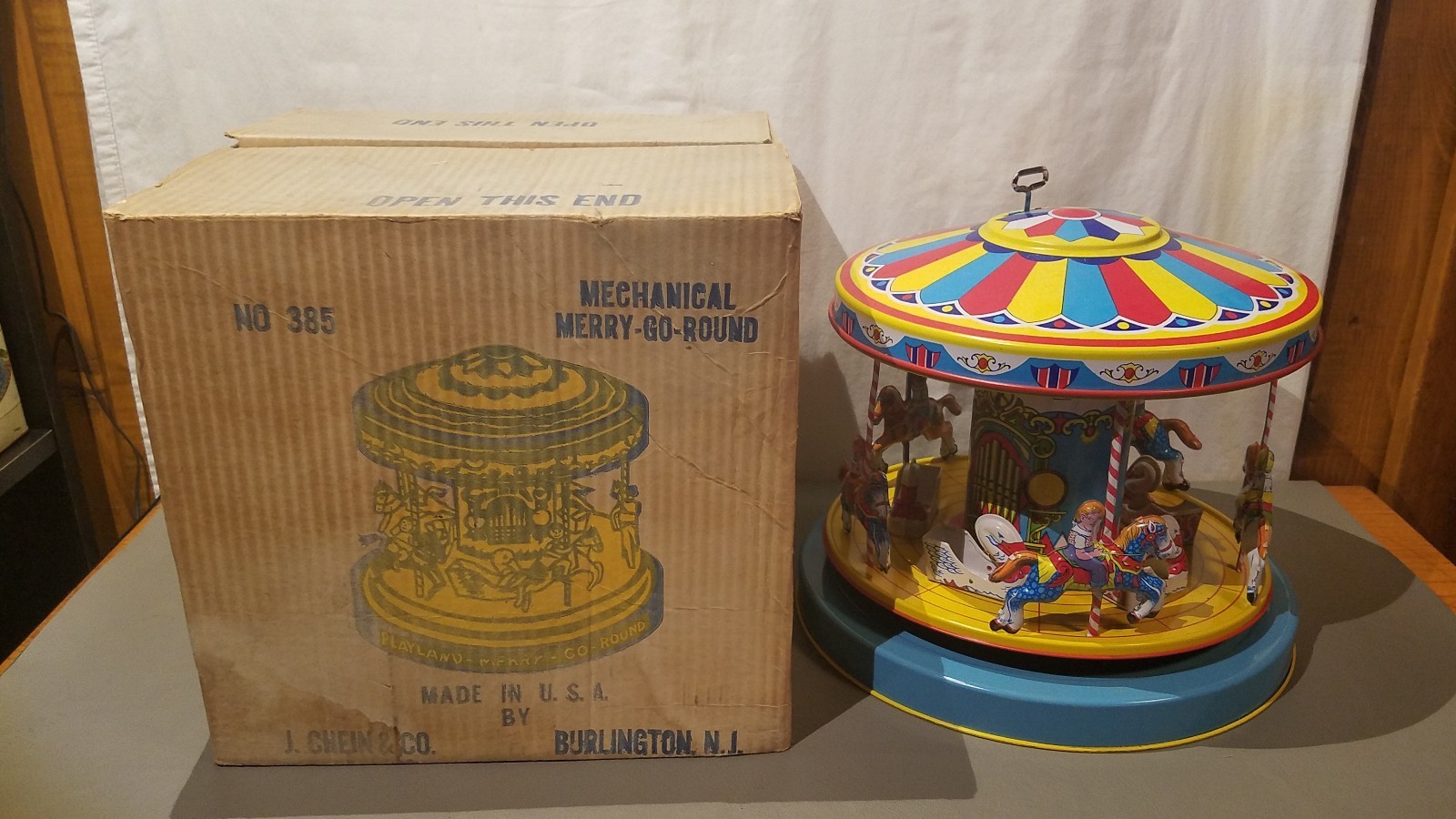 RARE 1950s J. CHEIN MERRY GO ROUND CAROUSEL TIN LITHO WIND UP TOY WITH BLUE BASE