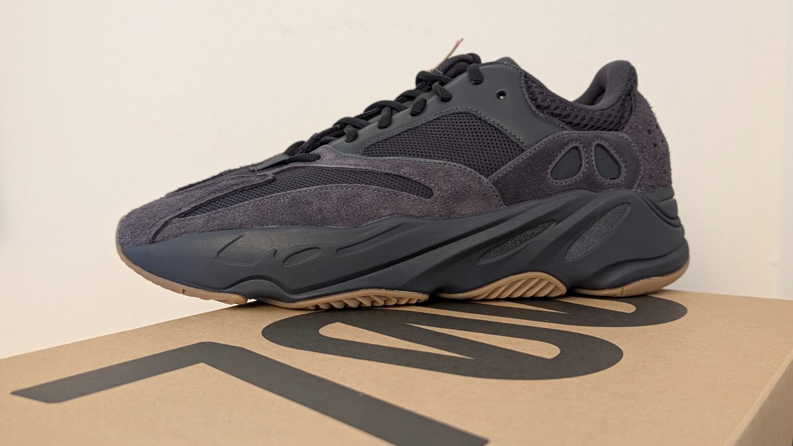 Size 11.5(M)! Adidas Yeezy Boost 700 Utility Black 2023