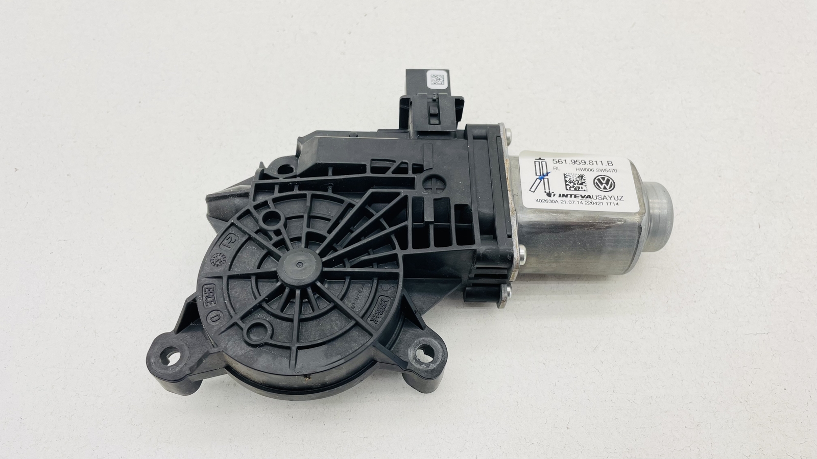 2013-2016 VW PASSAT Rear Left Window Lifter Motor OEM #561959811B